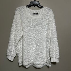 Knapp Studio Women's Sweater XL White Rose Textured Faux Fur Crew Neck Pullover